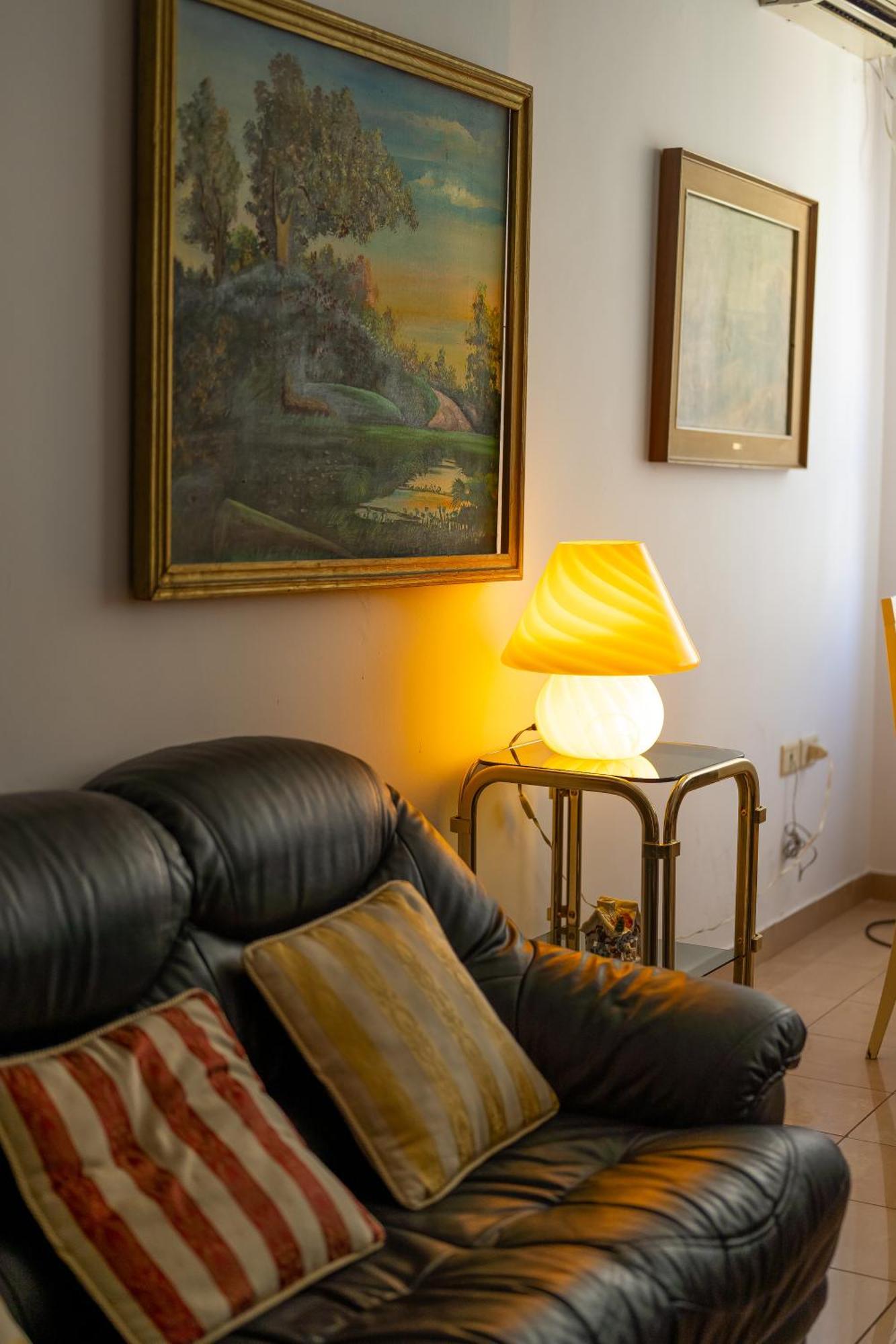 Vintage Blloku Apartment Tirana Esterno foto